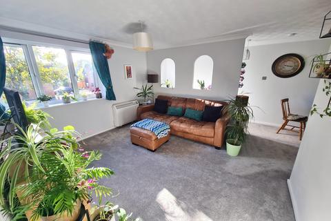 2 bedroom flat for sale, Elldene Court, Totton SO40