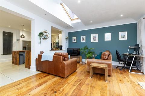 8 Westbourne Grove, Darlington, DL3 8LS