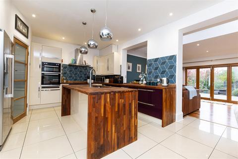 8 Westbourne Grove, Darlington, DL3 8LS
