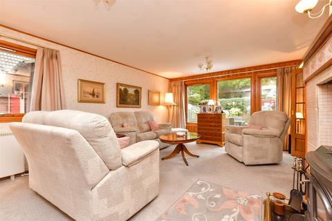 4 bedroom detached house for sale, Whyteleafe Road, Caterham, Surrey