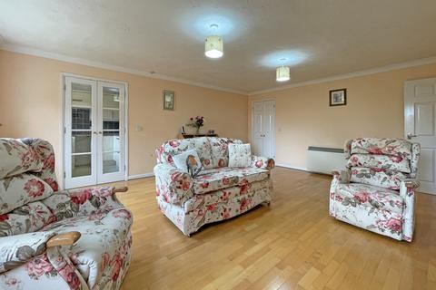 1 bedroom retirement property for sale, Epsom Road, Ewell, Surrey, KT17