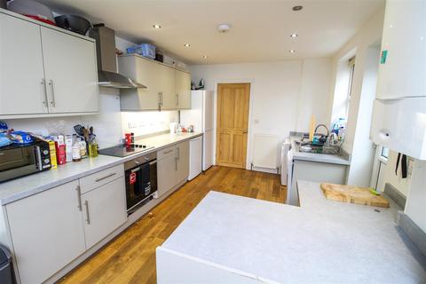 5 bedroom house to rent, Sandhurst Road, Southampton