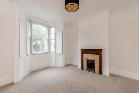 4 bedroom terraced house to rent, Ryland Road, London, NW5