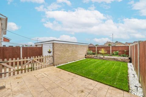 3 bedroom semi-detached house for sale, Bramble Gardens, Belton