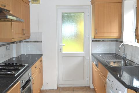 3 bedroom property to rent, Raymond Road, Slough, Berkshire, SL3