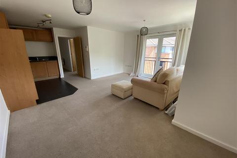 2 bedroom flat for sale, Sycamore Court, 180 Carrington Lane, Sale