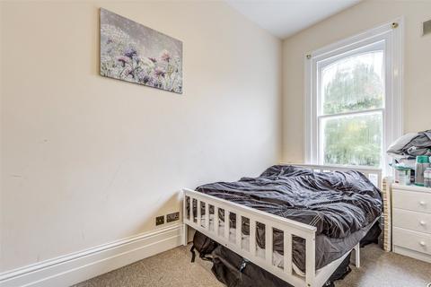 2 bedroom flat for sale, Richmond Road, Worthing, West Sussex, BN11