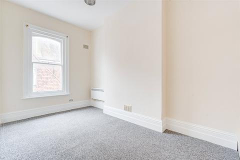 2 bedroom flat for sale, Richmond Road, Worthing, West Sussex, BN11