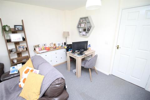 2 bedroom end of terrace house for sale, Bulkington Road, Bedworth