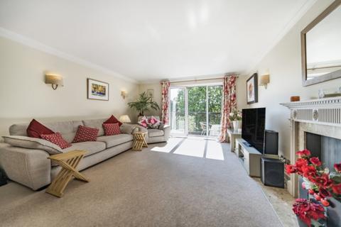 2 bedroom apartment to rent, Wimbledon Hill Road Wimbledon SW19