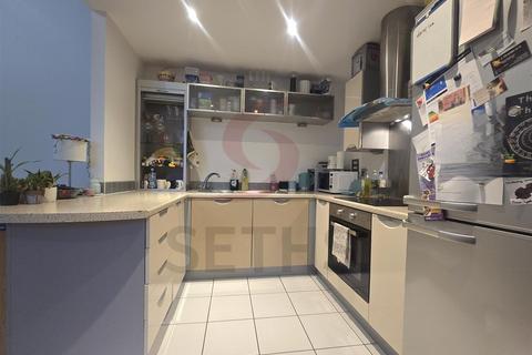 2 bedroom apartment to rent, Western Road, Leicester LE3