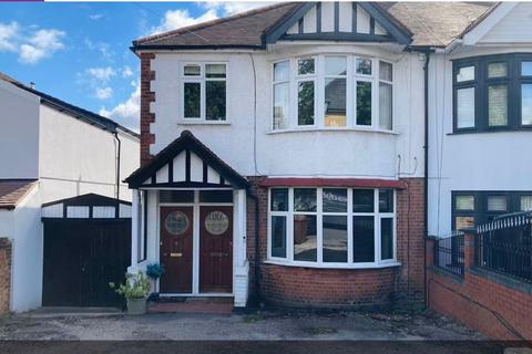 2 bedroom flat for sale, 111b Wood Lane, TW7 5EG