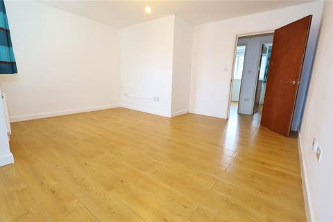 2 bedroom penthouse to rent, Chapel Street, Woking, Surrey, GU21