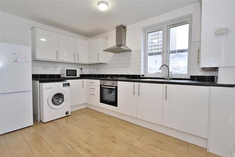 2 bedroom penthouse to rent, Chapel Street, Woking, Surrey, GU21