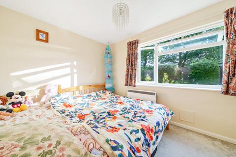 2 bedroom apartment for sale, Thornton Close, Guildford, Surrey, GU2