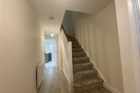 3 bedroom semi-detached house to rent, Lochleven Crescent , Kilmarnock KA3