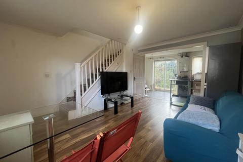 5 Foxham Drive, Salford, M7 4ZP