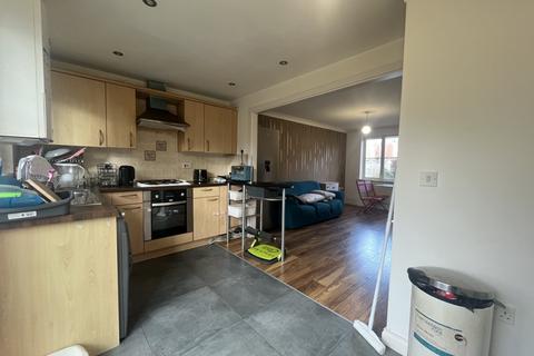 5 Foxham Drive, Salford, M7 4ZP