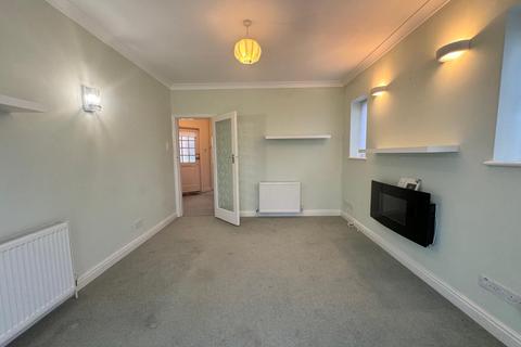 2 bedroom detached bungalow for sale, Tandridge Gardens, South Croydon, Surrey