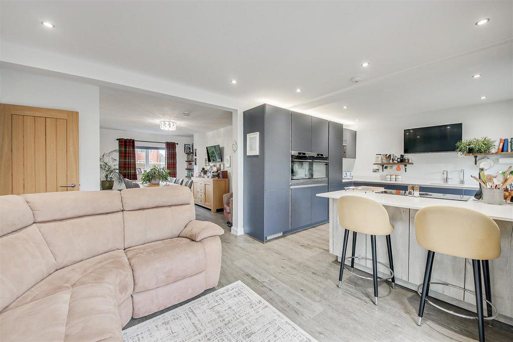 Snug / Kitchen