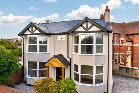 4 bedroom link detached house for sale, Chestnut Walk, Worcestershire WR1