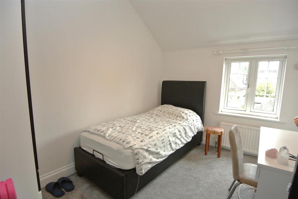 Bedroom 2.JPG