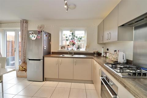 3 bedroom house for sale, Stone Street, Pocklington