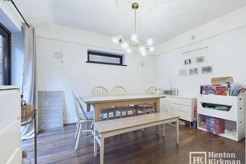 45 Crown Road, Billericay, CM11 2AD
