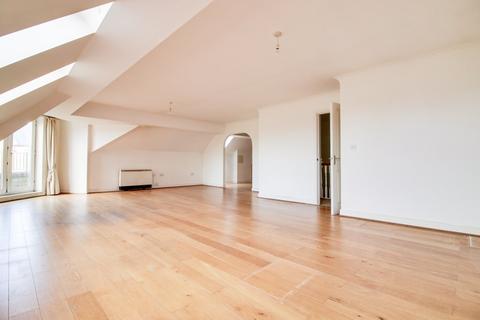 3h Waters Walk, Bradford, BD10 0LZ