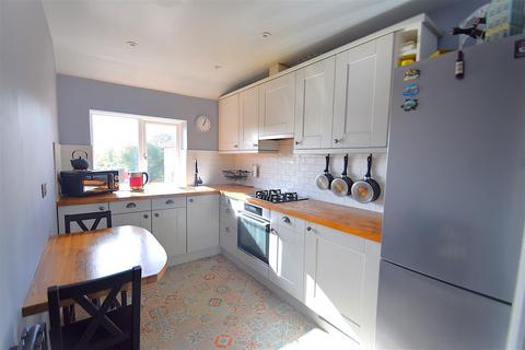 3 bedroom flat for sale, Shirehampton Road, Sea Mills, Bristol