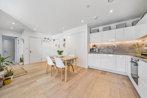 2 bedroom flat for sale, Royal Crest Avenue London E16