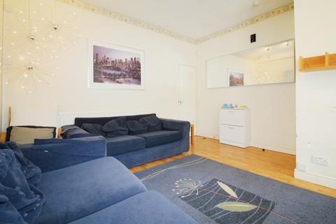 undefined, BILLS INCLUDED - Burchett Grove, Leeds, West Yorkshire, LS6