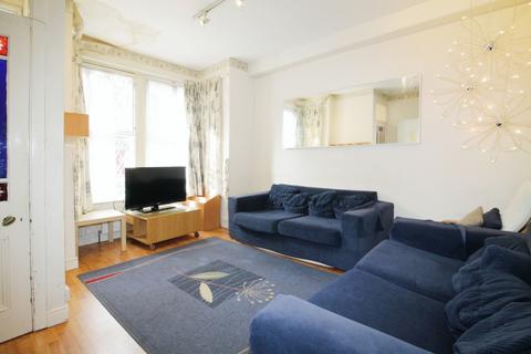 undefined, BILLS INCLUDED - Burchett Grove, Leeds, West Yorkshire, LS6