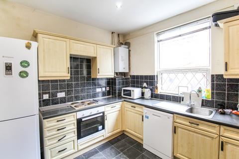 undefined, BILLS INCLUDED - Burchett Grove, Leeds, West Yorkshire, LS6