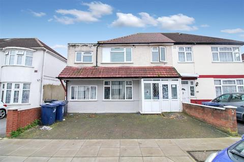 7 bedroom house for sale, Scotts Road, Southall