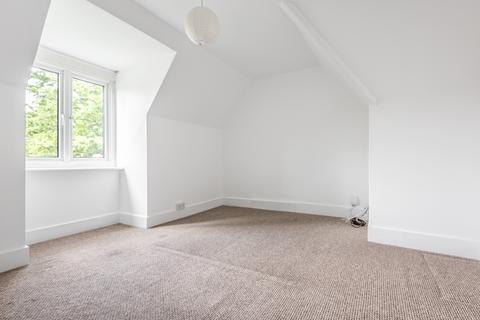 2 bedroom apartment to rent, Thicket Road London SE20