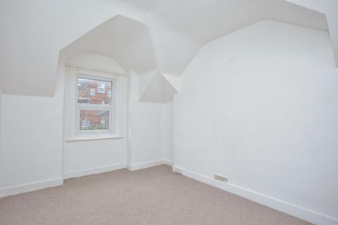 2 bedroom flat for sale, Millfield, Folkestone, CT20