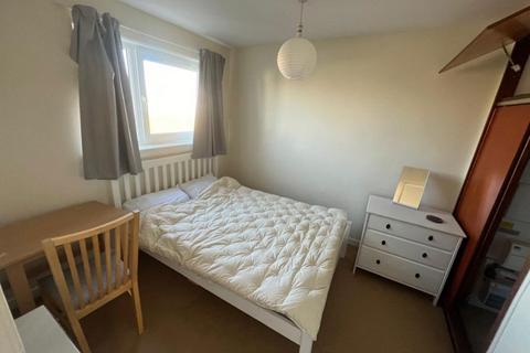 2 bedroom house to rent, Windsor Gardens, Fife