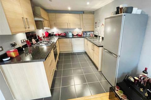 2 bedroom apartment for sale, Mellish Way, Hornchurch, RM11