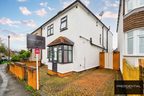 3 bedroom semi-detached house for sale, Highams Park IG8