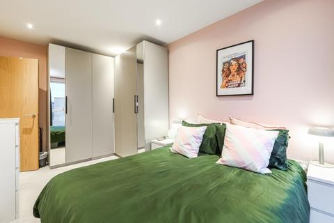 1 bedroom apartment for sale, Southampton Way, London, SE5