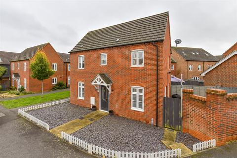 3 bedroom end of terrace house for sale, Brampton Field, Ditton, Aylesford, Kent