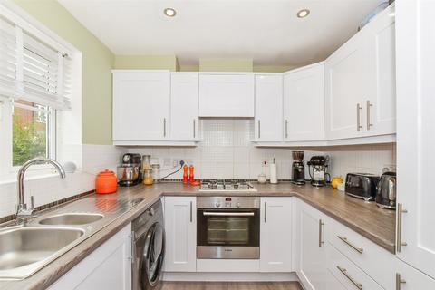 17 Brampton Field, Ditton, Aylesford, ME20 6FN
