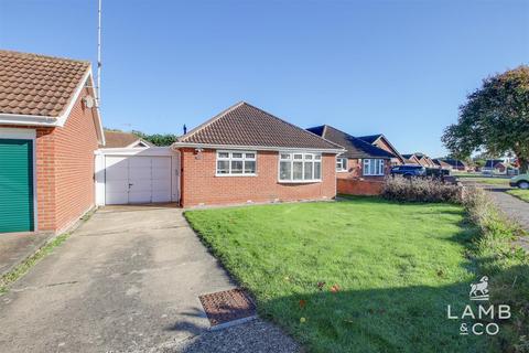 2 bedroom detached bungalow for sale, Gorse Lane, Great Clacton CO15