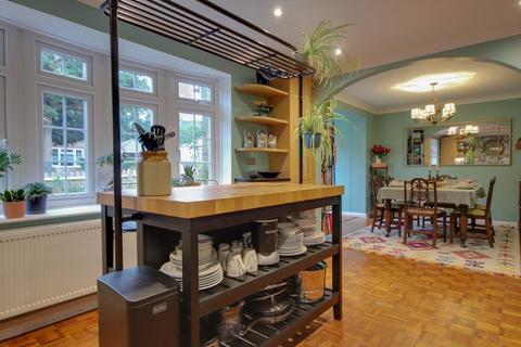 16 Copse Road, Burley, Ringwood, BH24 4EG