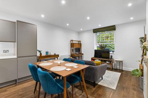 1 bedroom flat for sale, High Road, London N20