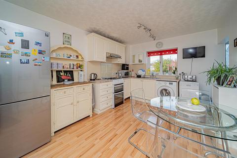 3 bedroom detached house for sale, Southbrook Road, Melksham SN12