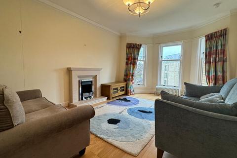 3 bedroom flat to rent, Hughenden Lane, Glasgow G12