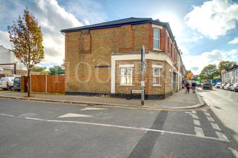 6 bedroom flat for sale, Neasden Lane, London, NW10