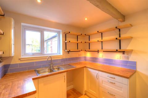 2 bedroom terraced house to rent, Church Street, Pershore